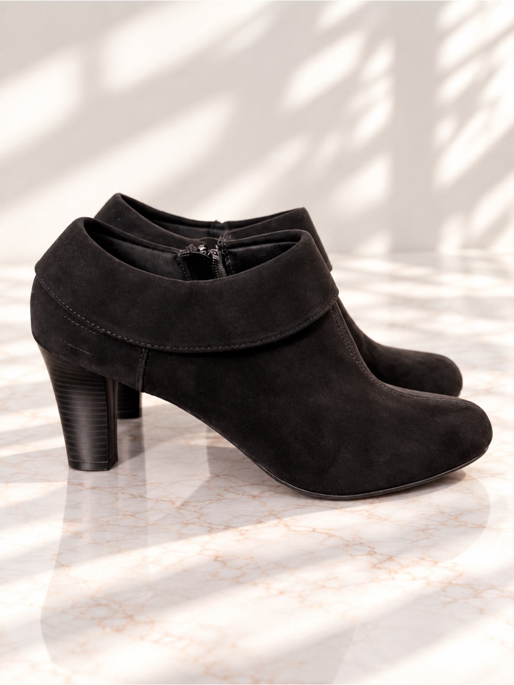 Coach and Four Black Suede Ankle Booties Size 9 Zip Up Heels